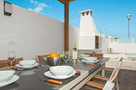 White House - Marina Rubicon - Playa Blanca